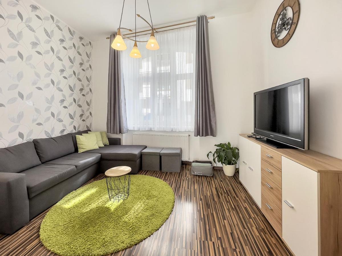 Laura'S Apartment Karlovy Vary Bagian luar foto