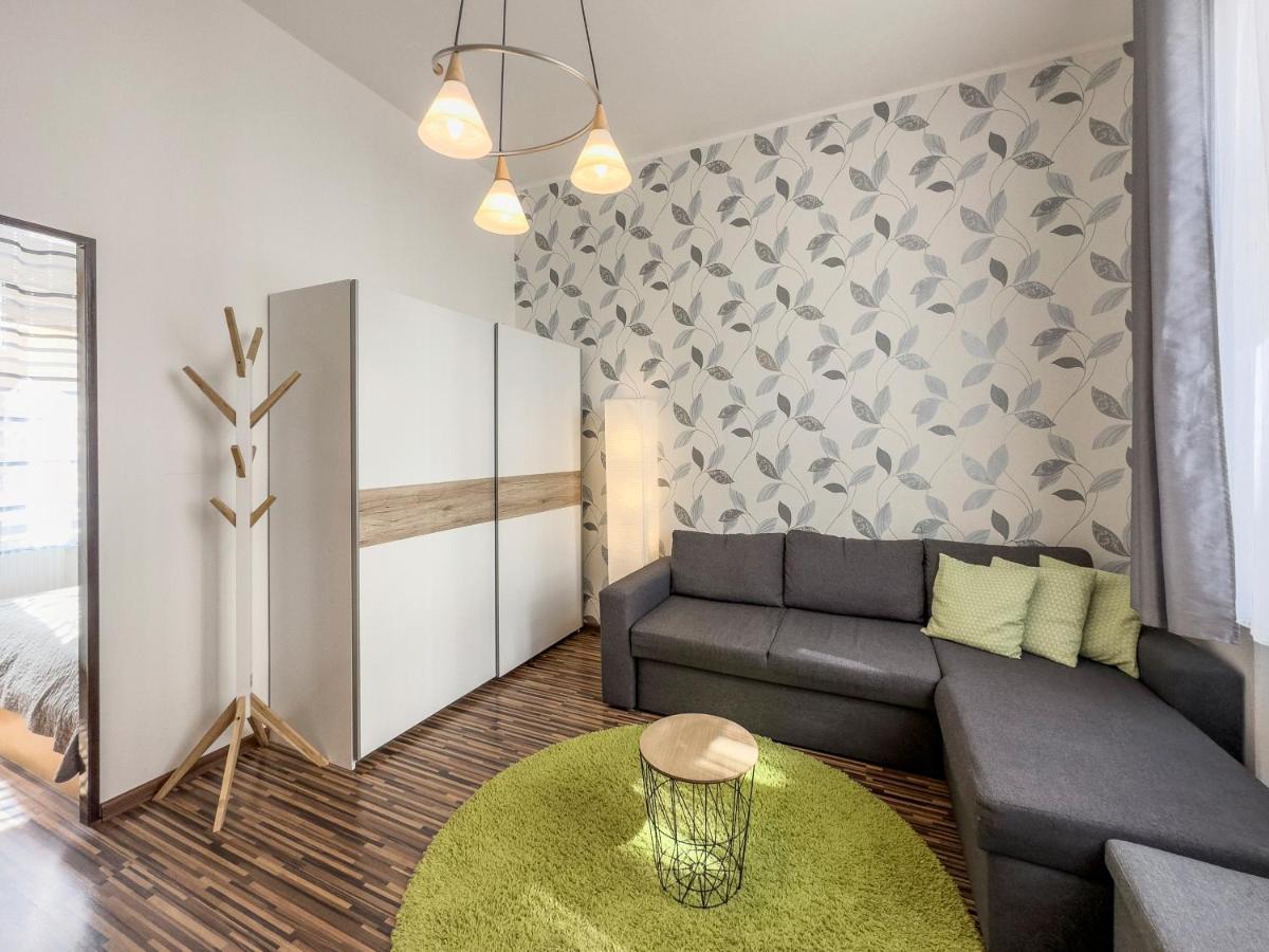 Laura'S Apartment Karlovy Vary Bagian luar foto